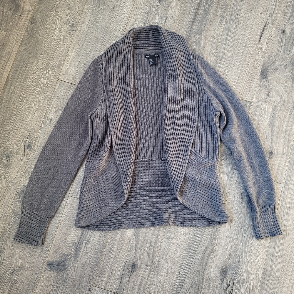 H&M Basic Sweater Gray {Medium} - image 1